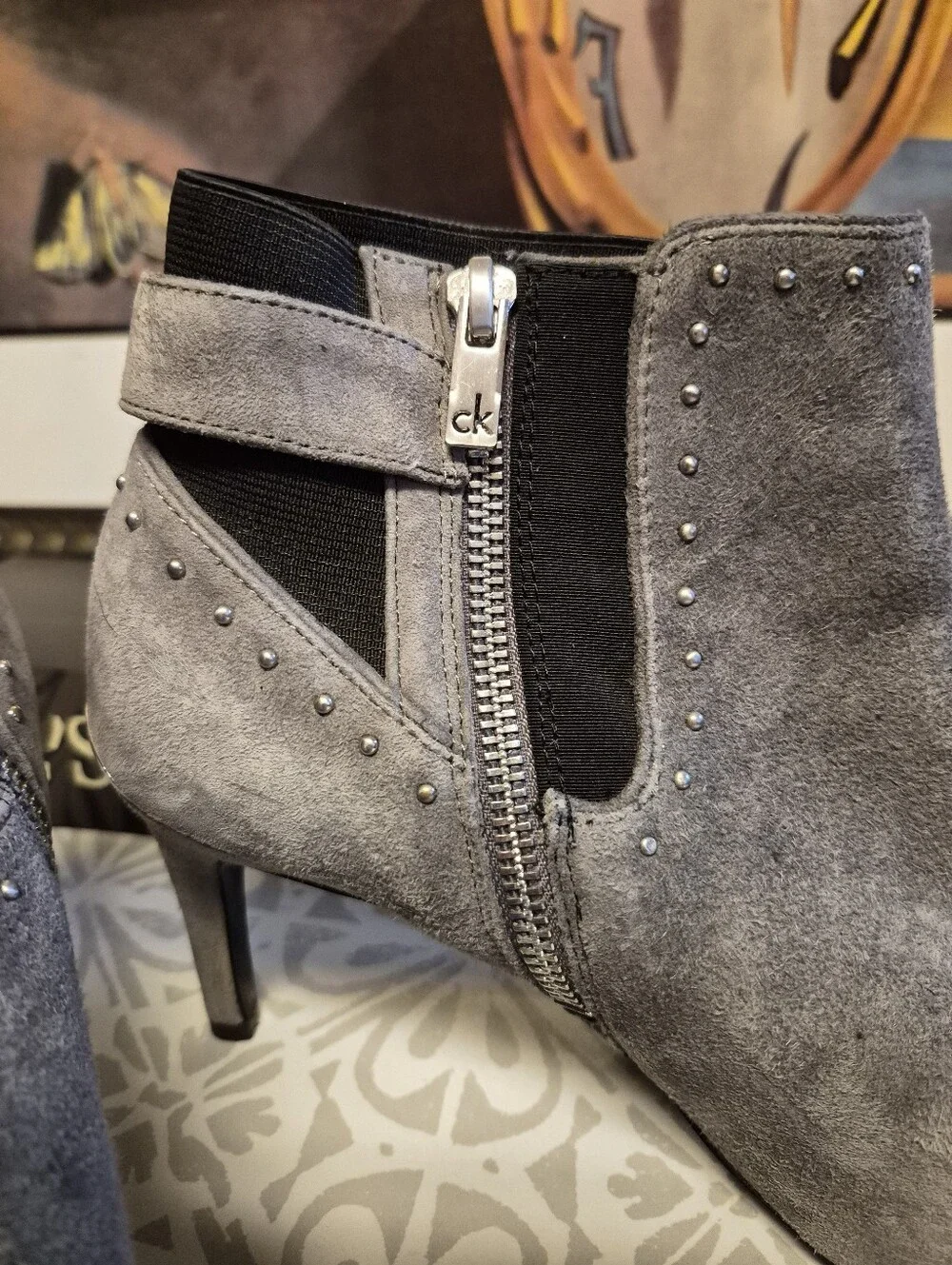 Calvin Klein Jozie Gray Suede Boots W/Side Zip Silver Accents Size 7